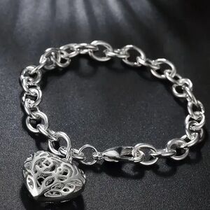 NWOT Women bracelet